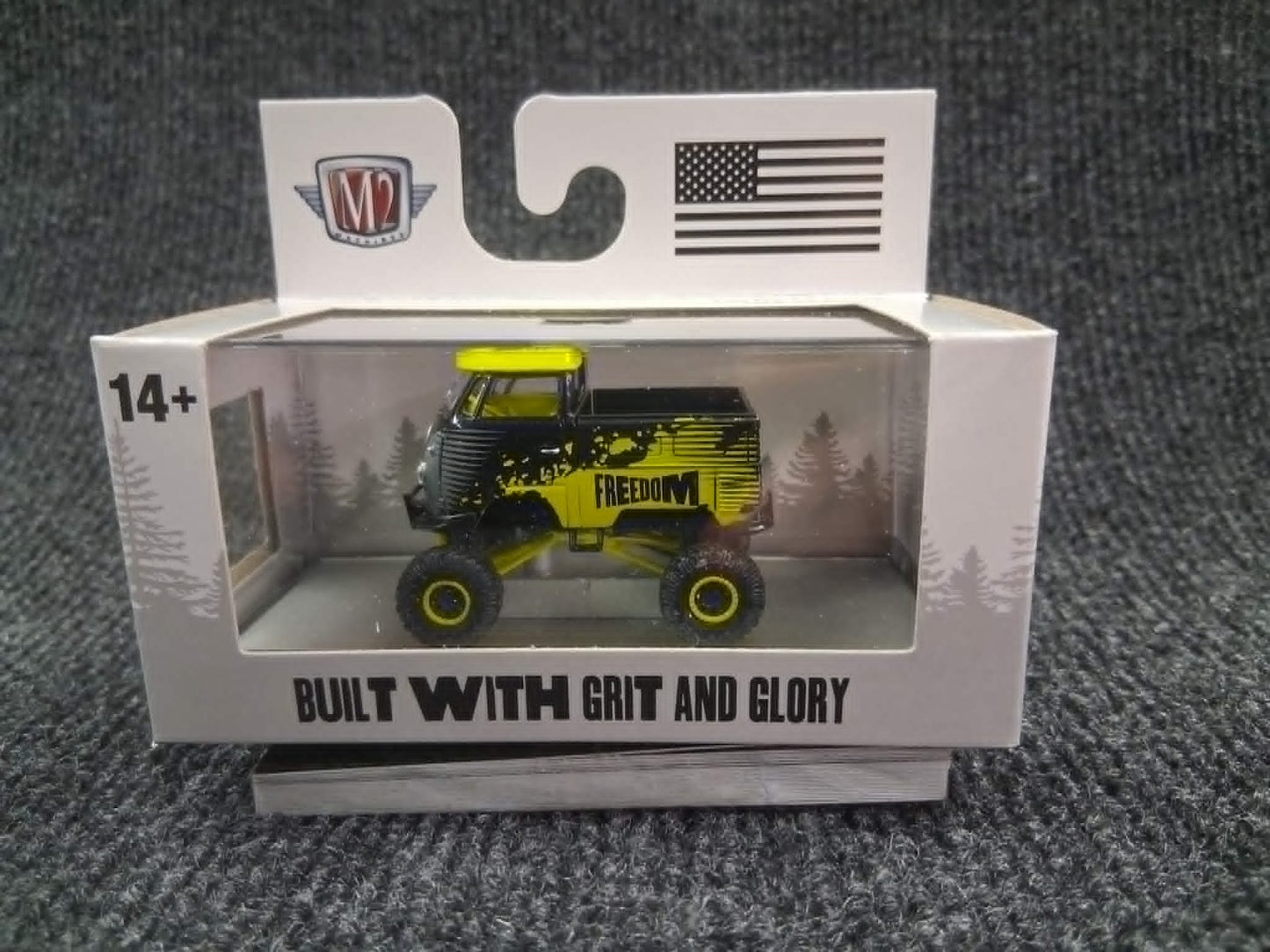 M2 Machines '60 Volkswagon Type 2 Pickup 26-06