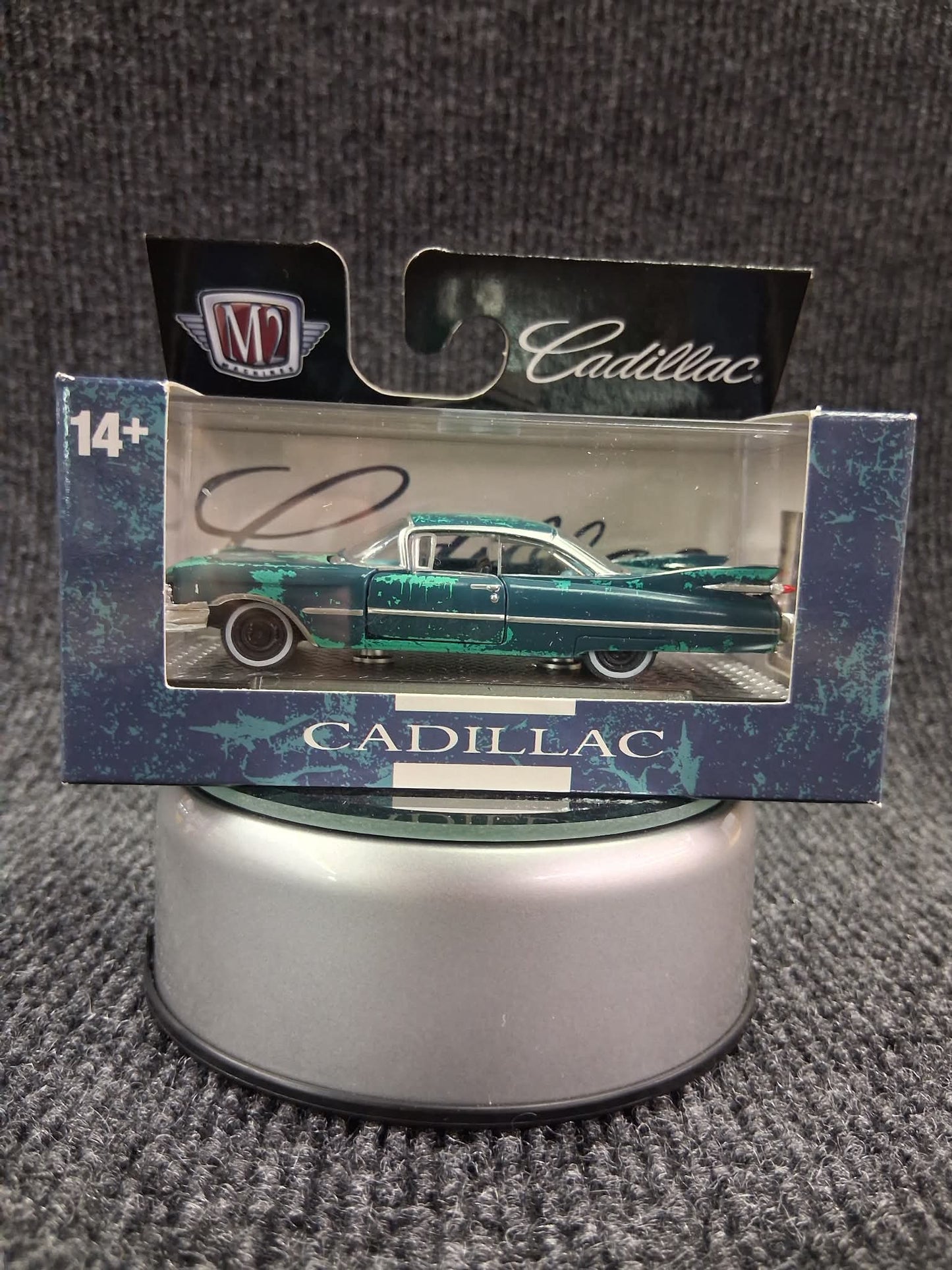 M2 Machines 1:64 1959 Cadillac Series 62 R107 26-01