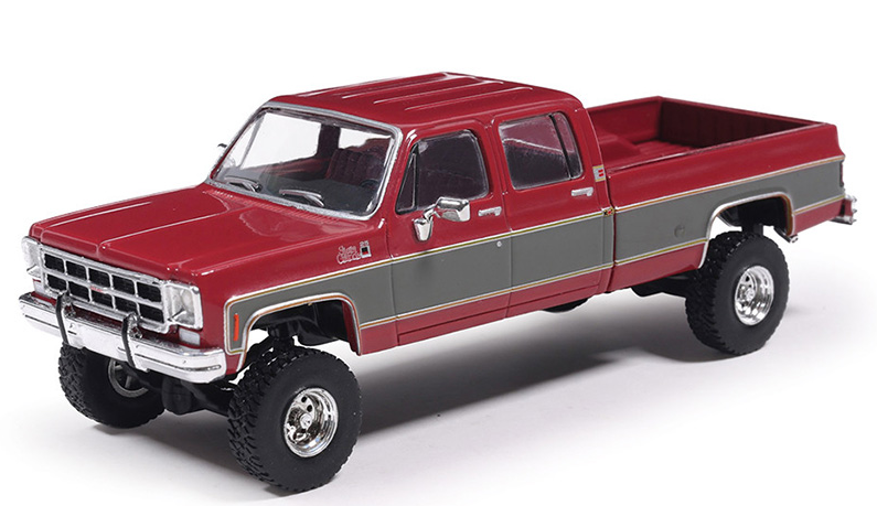 (PRE-ORDER)IXO '77 GMC Sierra Grande K2500 Crew Cab Wideside in Dark Red Metallic 1:64 SCALE