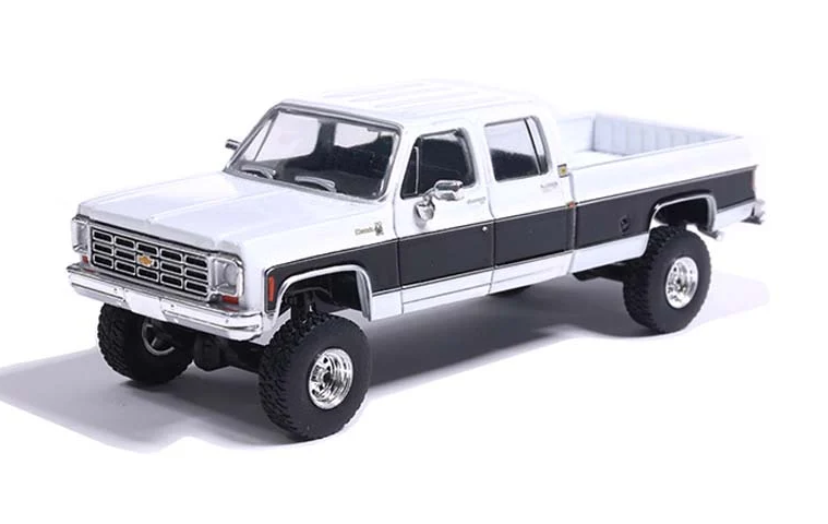 IXO Mijo Exclusive '78 Chevrolet Silverado K30 Crew Cab Fleetside Lifted - White w/ Black Two Tone