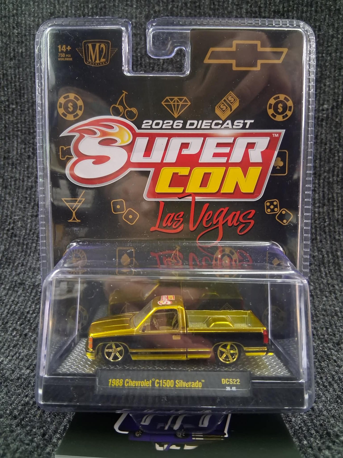 SUPERCON M2 Machines 1:64 - '88 Chevrolet C1500 Silverado- Gold