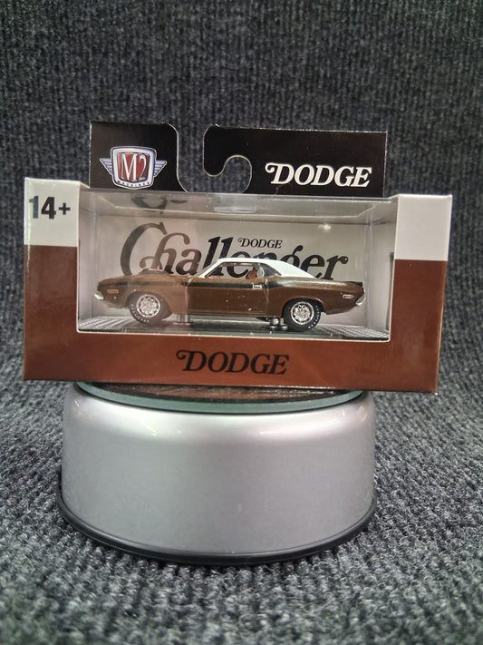 M2 Machines 1:64 1970 Dodge Challenger T/A R107 26-05
