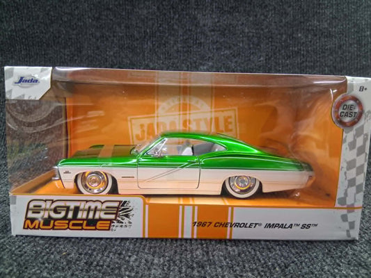 Jada- '67 Chevrolet Impala- Green(1/24 Scale)