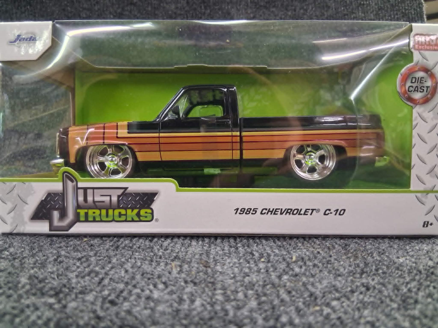 Jada- '85 Chevrolet C-10- Black