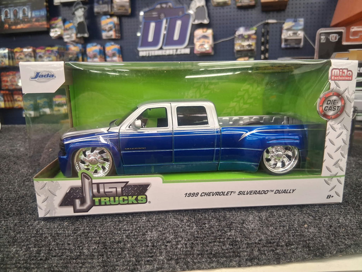 Jada 1:24 1999 Chevrolet Silverado Dually Custom KMC Wheels – Two Tone Blue with Silver – Bigtime Kustoms – MiJo Exclusives
