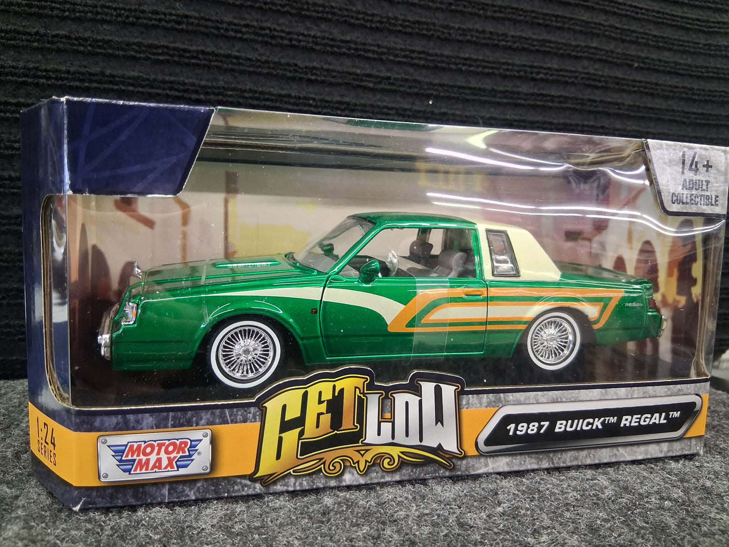 Motor Max- Get Low- '87 Buick Regal- Green(1:24)