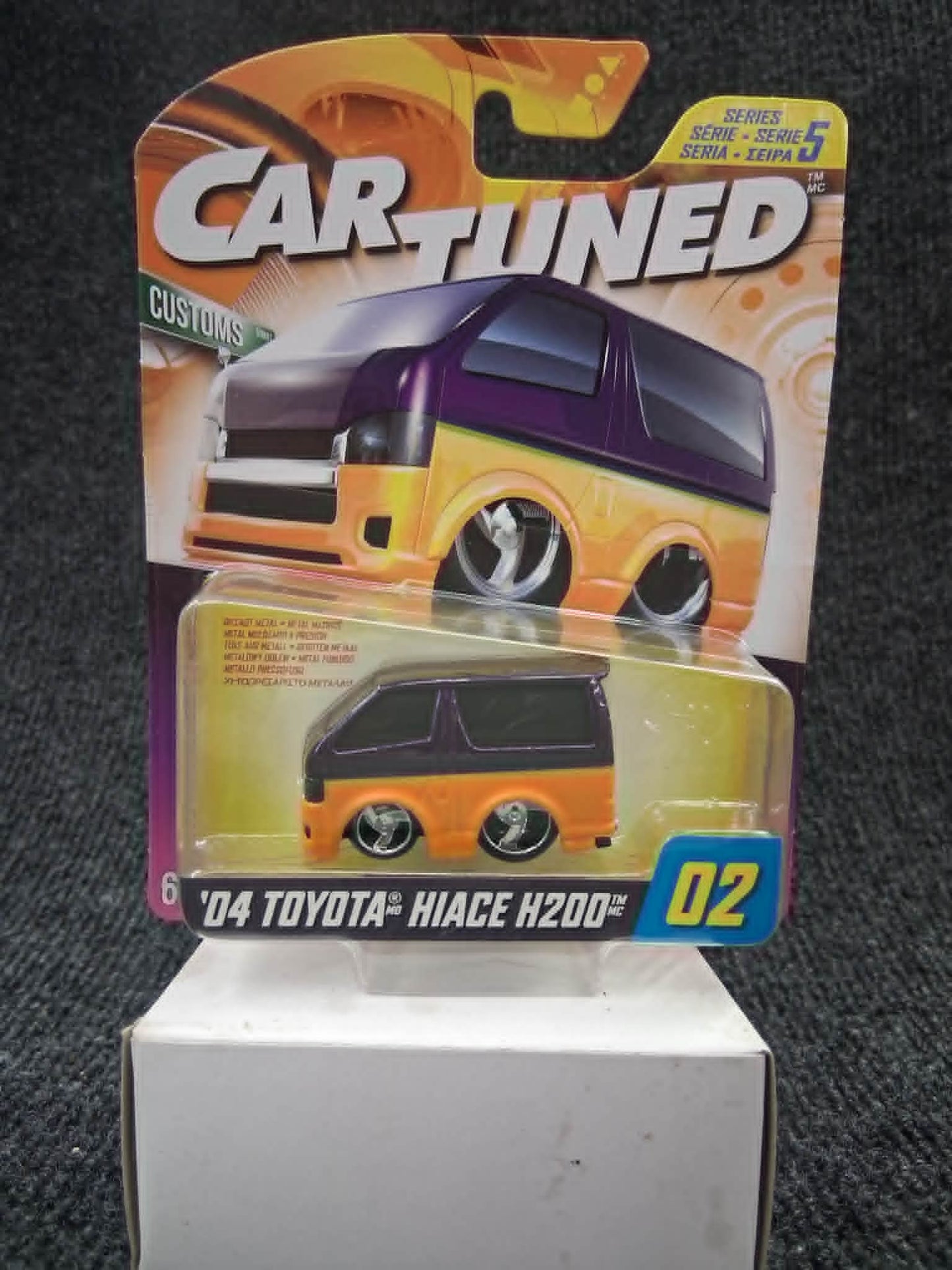Car Tuned Series 5 ALT- '04 Toyota HiACE H200